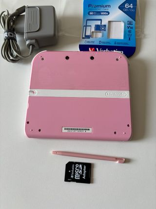 Nintendo 2DS Rosa + Caricabatterie + Scheda 64GB