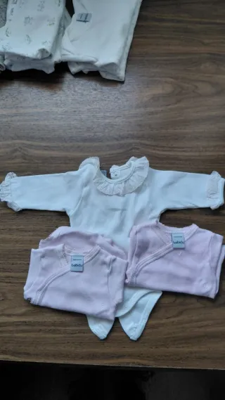 Lote 3 bodies Babidu 0 meses