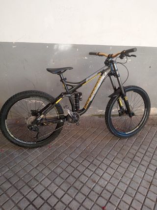 Bici DH Mondraker Prayer Mantenimiento al dia