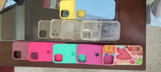 Lote 29 custodie iPhone 12 + 3 proteggi schermo