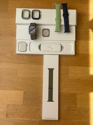 Apple Watch Series 8 45mm + 2 cinturini
