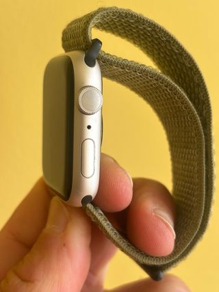 Apple Watch Series 8 45mm + 2 cinturini