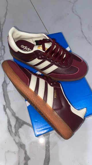Adidas Samba OG Borgoña