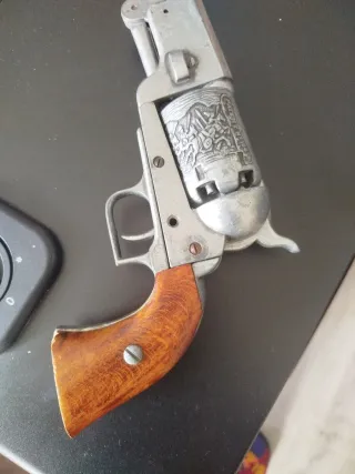 Réplica antigua de juguete