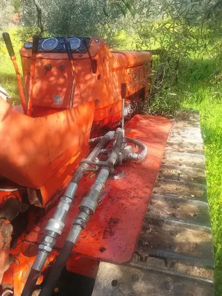 Tractor de cadenas 605c