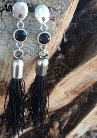Pendientes largos con piedra negra y plata