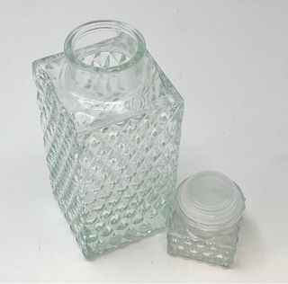 ANTIGUA BOTELLA DE CRISTAL TALLADO.