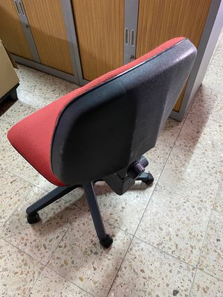 Cadeiras de escritório – com e sem rodas