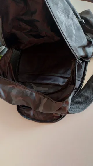 Mochila casco moto impermeable 3 bolsillos gris