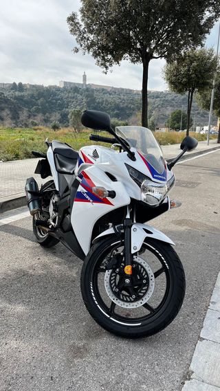 Honda CBR 125 R Blanca