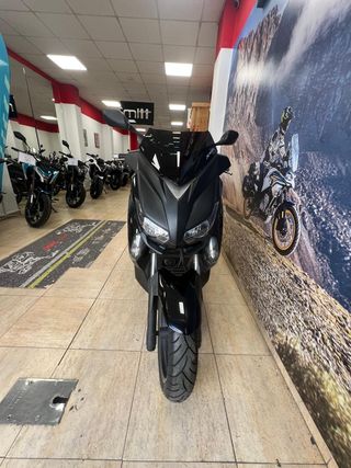 Yamaha XMAX 125