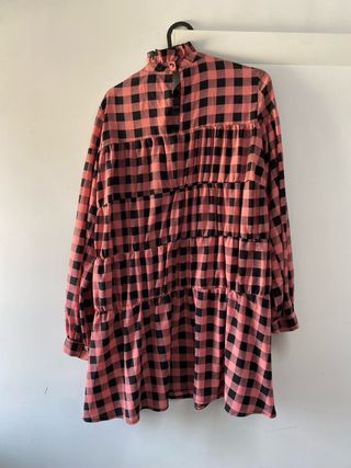 Vestito a quadri rosa e nero