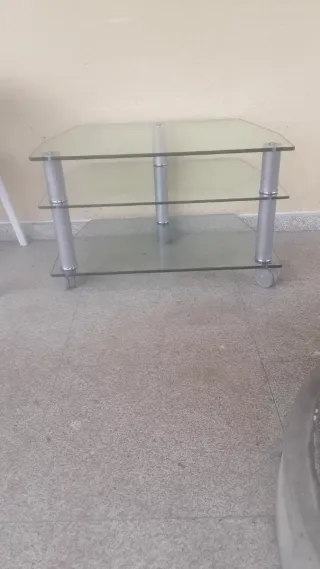 Mesa TV cristal 3 baldas