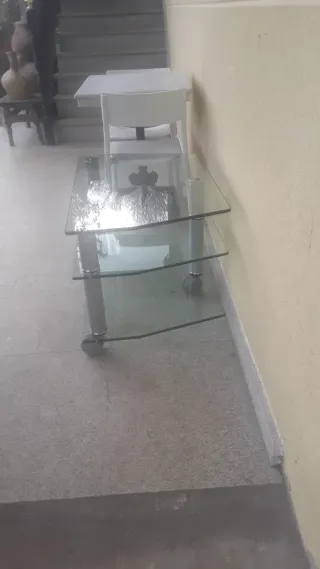 Mesa TV cristal 3 baldas