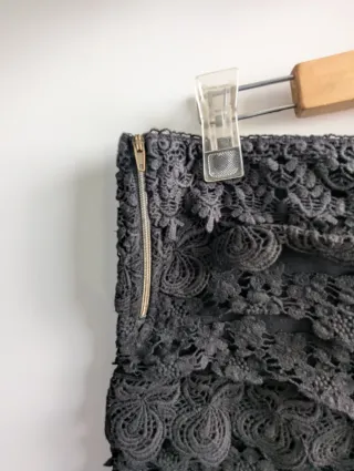 Pantalones cortos de encaje negro