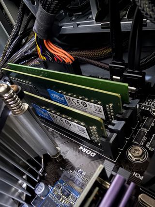 Servidor NAS ProxMox TrueNAS 32GB RAM i3 8 bahías