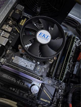 Servidor NAS ProxMox TrueNAS 32GB RAM i3 8 bahías