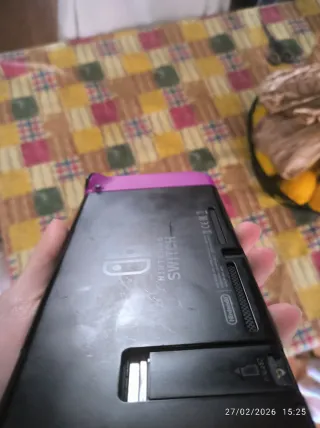 Nintendo Switch Naranja y Morado