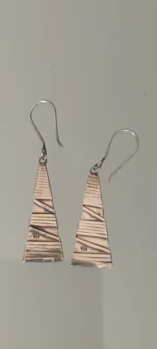 Brincos de Prata Pirâmide