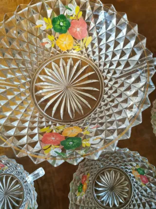 Set 6 Coppette e 1 grande vetro con fiori dipinti