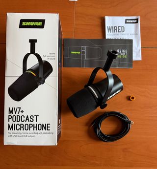 Shure MV7 Plus