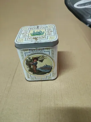 Lata Vintage Decorada