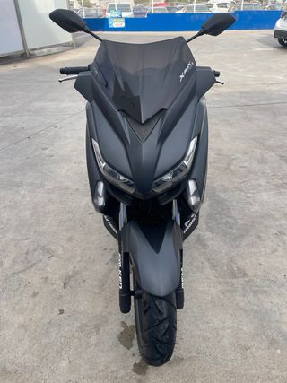 Yamaha XMAX 125 Iron Max Negra