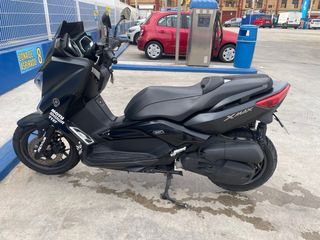 Yamaha XMAX 125 Iron Max Negra