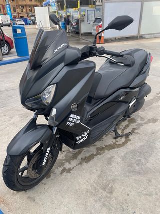 Yamaha XMAX 125 Iron Max Negra