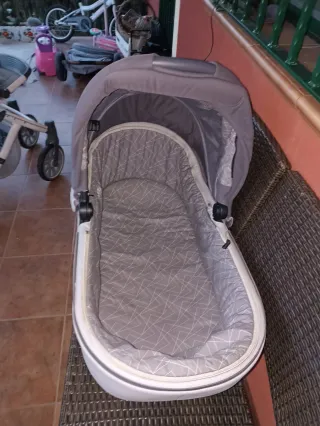 Silla de paseo con capazo para bebé