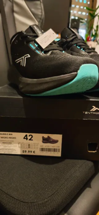 Zapatillas running Tenth negras y turquesa