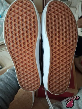 Vans Old Skool Negras y Blancas Nuevas