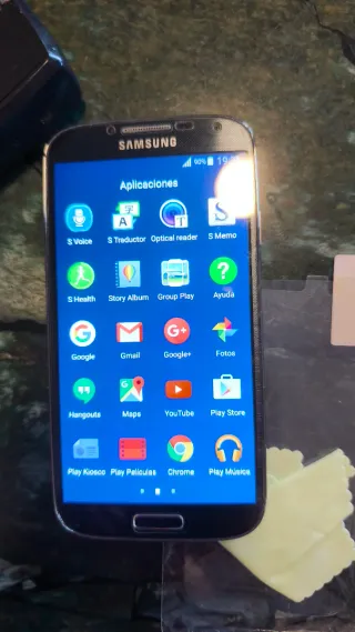 Samsung S4 Negro + Cargador
