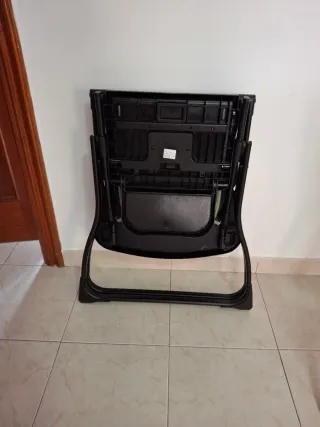 Silla de alimentación verde