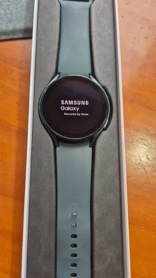 Samsung Galaxy Watch 4 , 44 cm.