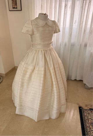 Vestido de comunión blanco roto
