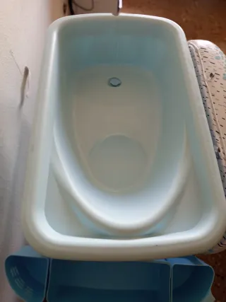 Cambiador marca chicco bebé con accesorios