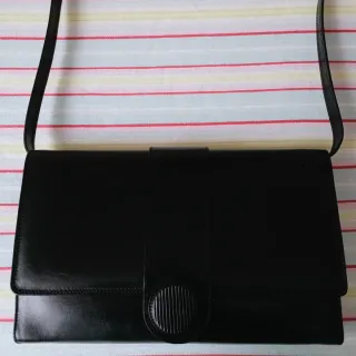 Bolso de mano negro