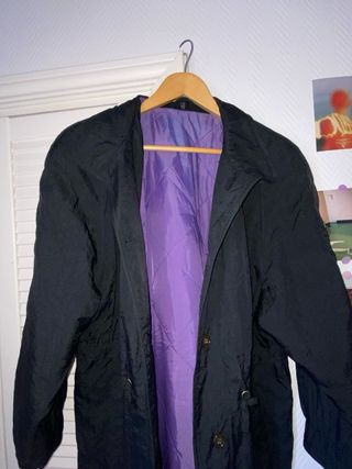 Gabardina Vintage Negra y Morada