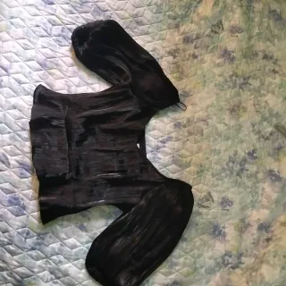 Top nero Pieces maniche a sbuffo taglia M