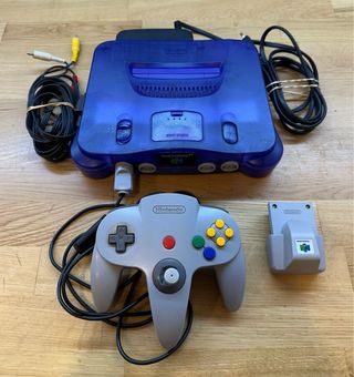 Nintendo 64 Morado con Accesorios