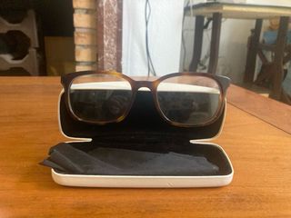 Gafas Calvin Klein pasta marron incluye funda .