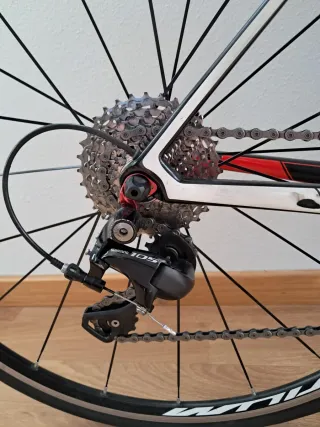 Bicicleta Carretera CUBE ATTAIN GTC