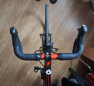 Bicicleta Carretera CUBE ATTAIN GTC