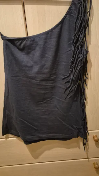 Top Bershka con flecos