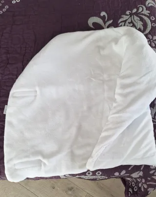 Saco capazo bebé blanco y azul estrellas