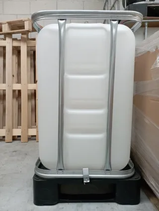 Depósito IBC 300L con grifo