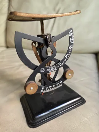 Dos Básculas de  Precisión Antiguas Vintage Columb