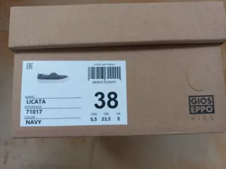 Zapatos Gioseppo náuticos niño talla 38.