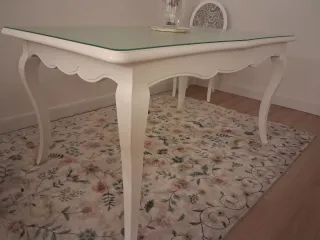 Tavolo da pranzo in legno massello laccato bianco